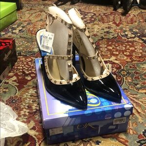 Elegant Black and Tan Studded Heels it’s ok